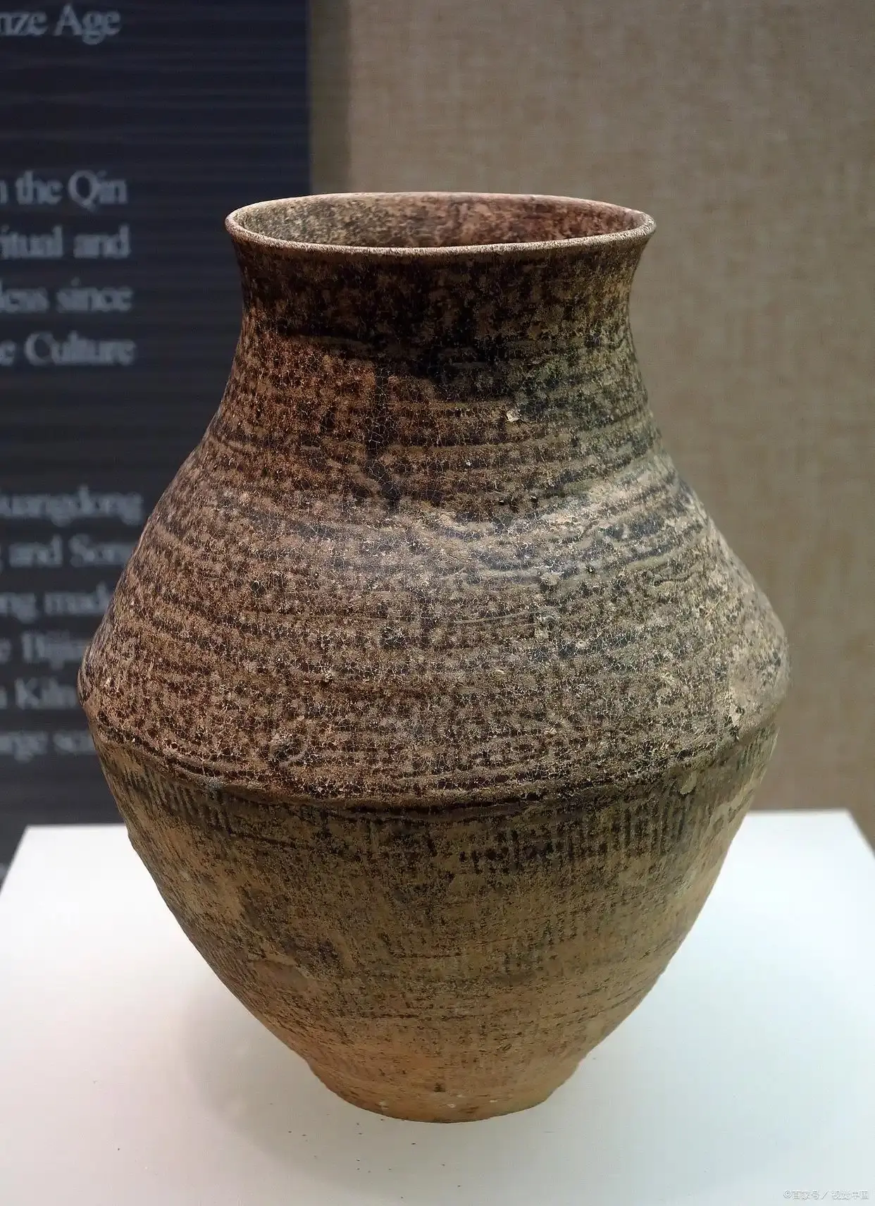 The Subtle Differences Between Pottery and Porcelain